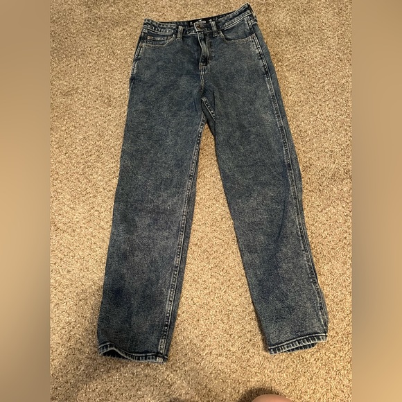 Hollister Ultra high rise mom jeans - Picture 1 of 3